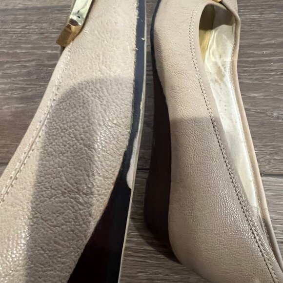 Michael Kors Beverly Demi-Wedge Leather Peep Toe Shoe Womens Sz 8, Nude, Gold - Picture 9 of 13